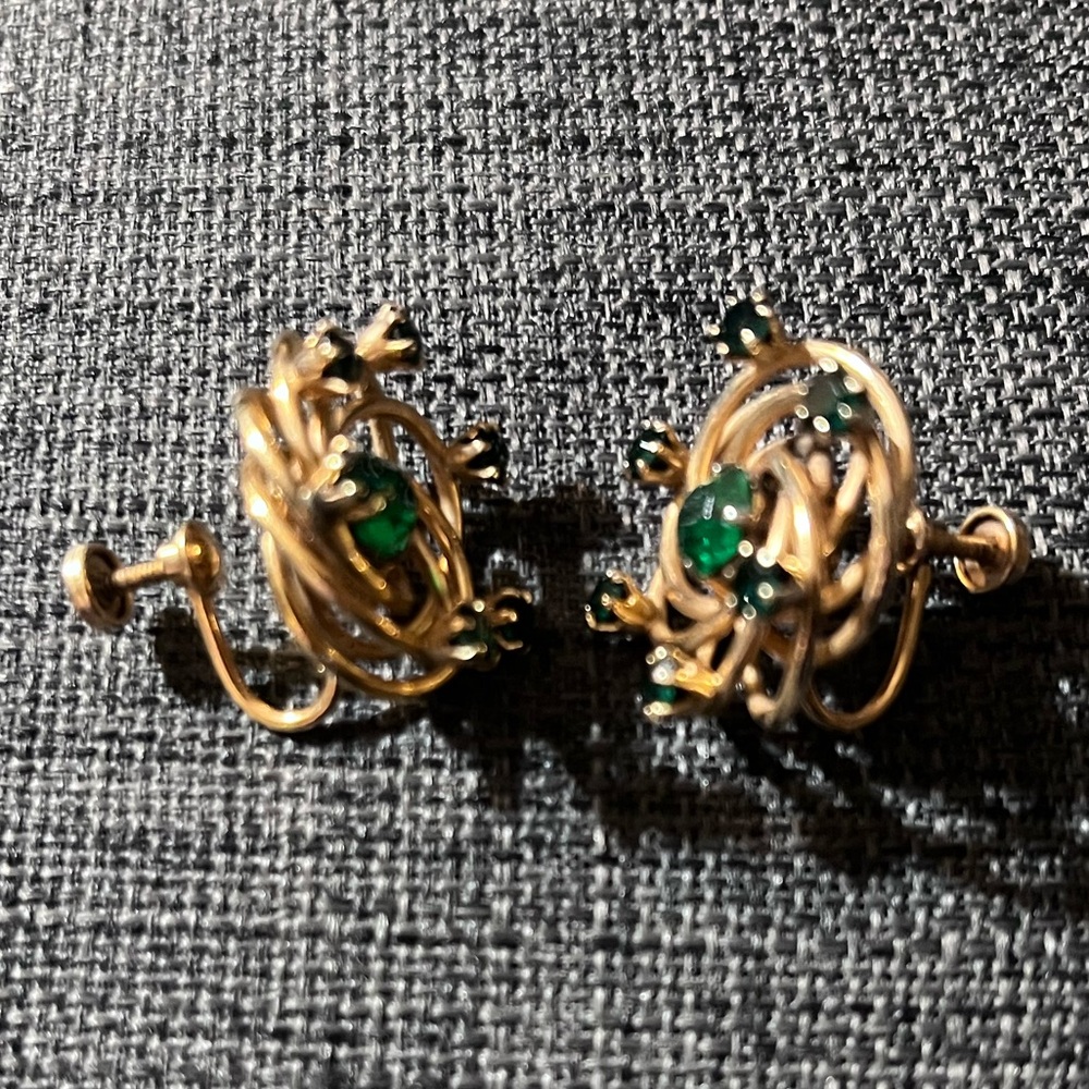 Vintage Charles Reis Gold & Green Brooch and Earring Set - Picture 14 of 17